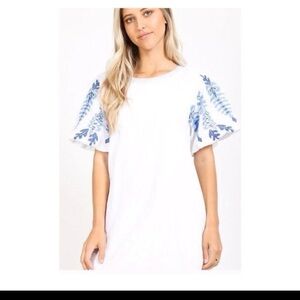 Tunic white dress with Blue Accents
